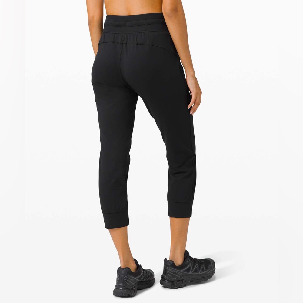 Lululemon Ready to Rulu Jogger Crop - Picture 2 of 10